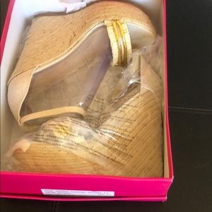 Shoe Dazzle Shoes - ShoeDazzle Catalina Wedge like new in size 8.5 Shoe Dazzle Shoes - ShoeDazzle Catalina Wedge like new in size 8.5
